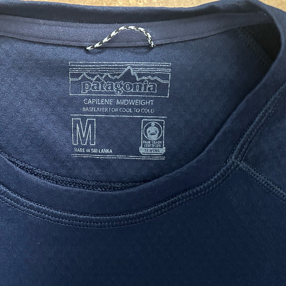 Patagonia Women’s Baselayer Blue Midweight Shirt size M - Picture 3 of 6